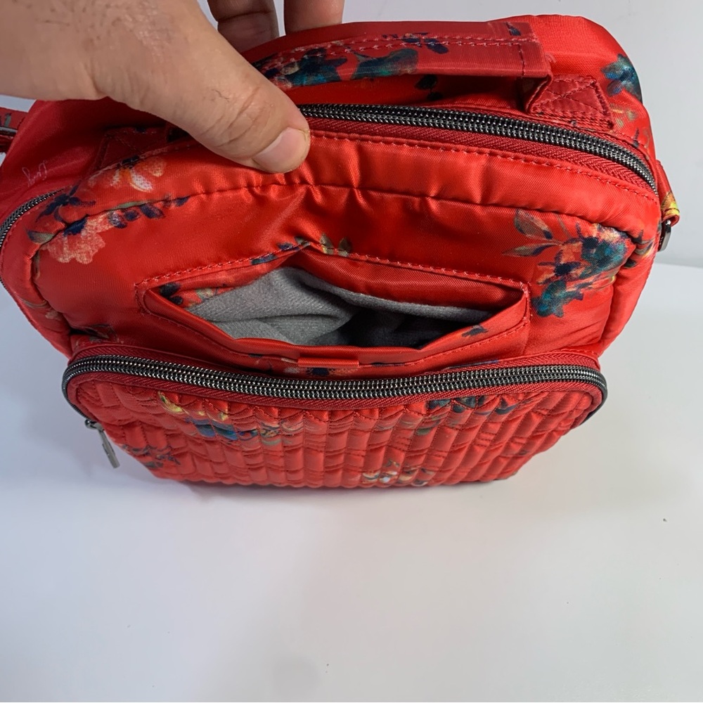 Lug Ranger Crossbody Purse Adjustable Strap Multi Pockets Quilted Bouquet Red - Picture 12 of 16